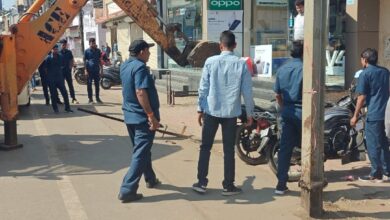 मरीन ड्राइव में अतिक्रमण मुक्त अभियान, 20 से अधिक स्थानों पर हटाए अतिक्रमण, ट्रैफिक हुआ सुगम मरीन ड्राइव में अतिक्रमण मुक्त अभियान, 20 से अधिक स्थानों पर हटाए अतिक्रमण, ट्रैफिक हुआ सुगम