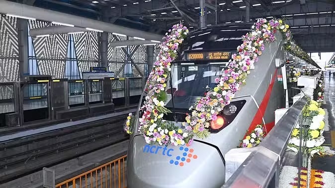 प्रधानमंत्री ने नमो भारत ट्रेन का किया उद्घाटन, भूमिगत सेक्शन में दौड़ेंगी