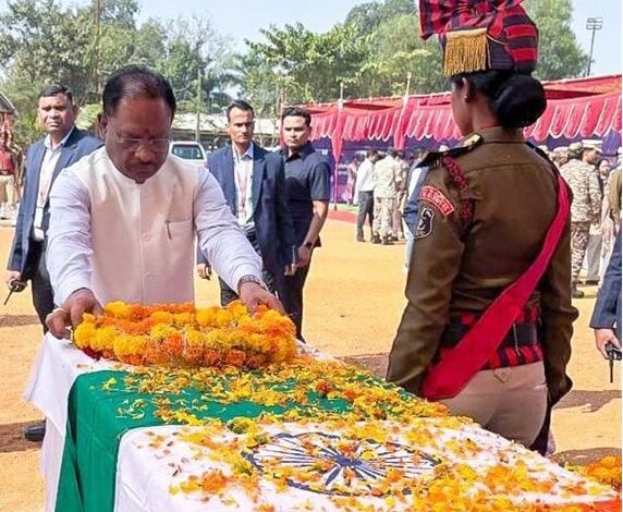 किसी भी हाल में हिंसा और आतंक को सहन नहीं किया जाएगा, नक्सलियों के खात्मे के लिए अभियान निरंतर रहेगा जारी : मुख्यमंत्री किसी भी हाल में हिंसा और आतंक को सहन नहीं किया जाएगा, नक्सलियों के खात्मे के लिए अभियान निरंतर रहेगा जारी : मुख्यमंत्री