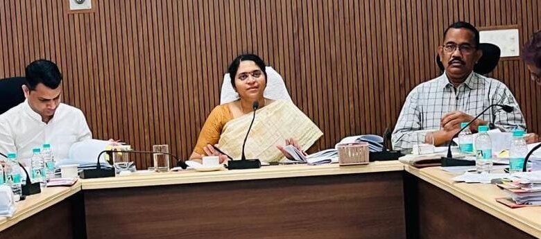 आबकारी सचिव ने अवैध मदिरा और मादक पदार्थों पर सख्त कार्रवाई के निर्देश