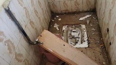 गर्ल्स टॉयलेट में अचानक ब्लास्ट होने से छात्रा बुरी तरह झुलसी