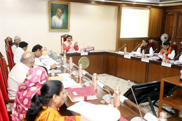 मोहन कैबिनेट का फैसला : 10 लाख आवासों का किया जायेगा निर्माण, मध्यप्रदेश ड्रोन संवर्धन एवं उपयोग नीति 2025″ को दी स्वीकृति