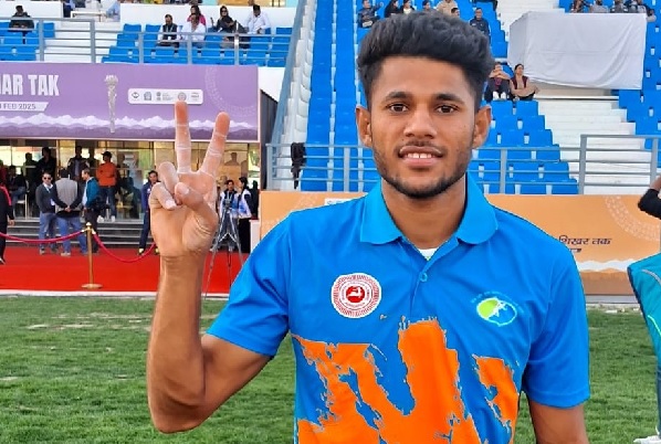 मध्यप्रदेश के देव मीणा ने पोल वॉल्ट में 5.32 मी. की छलांग के साथ बनाया राष्ट्रीय रिकॉर्ड मध्यप्रदेश के देव मीणा ने पोल वॉल्ट में 5.32 मी. की छलांग के साथ बनाया राष्ट्रीय रिकॉर्ड