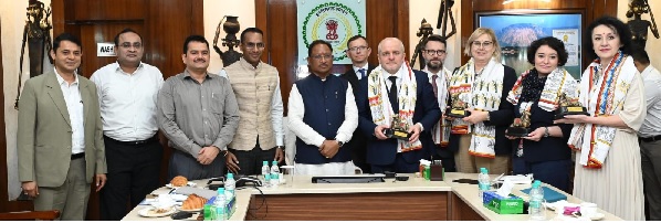 मुख्यमंत्री साय से पोलैंड की विदेशी मामलों की समिति के प्रतिनिधिमंडल ने की मुलाकात