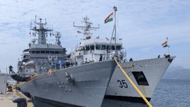 भारतीय नौसेना का पहला प्रशिक्षण स्क्वाड्रन वियतनाम के कैम रान्ह खाड़ी में पहुंचा भारतीय नौसेना का पहला प्रशिक्षण स्क्वाड्रन वियतनाम के कैम रान्ह खाड़ी में पहुंचा