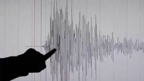 हिली राजधानी : भूकंप से दिल्ली-एनसीआर समेत उत्तर भारत के कई इलाके कांपे