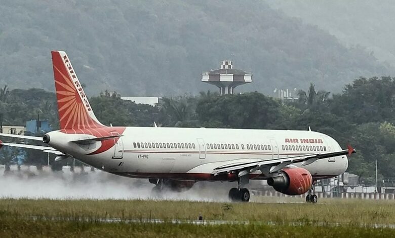 एअर इंडिया की उड़ान को बम से उड़ाने की धमकी, मुंबई वापस लाया गया एअर इंडिया की उड़ान को बम से उड़ाने की धमकी, मुंबई वापस लाया गया