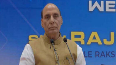 प्रौद्योगिकी में हो रहे बदलावों को मौजूदा परियोजनाओं में शामिल करें वैज्ञानिक: राजनाथ