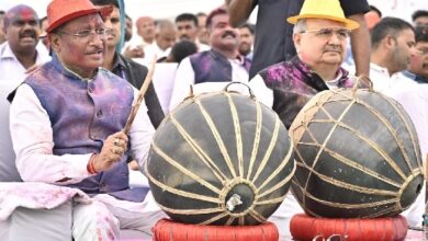 विधानसभा परिसर हुआ रंग-गुलाल से सराबोर, सभी विधायकों ने खेली होली