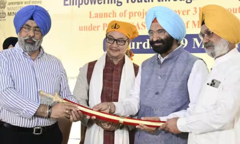 दिल्ली में 100 करोड़ रुपये की प्रधानमंत्री कौशल विकास योजना शुरू