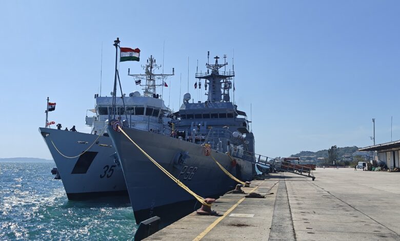 भारतीय नौसेना का पहला प्रशिक्षण स्क्वाड्रन थाईलैंड के फुकेट गहरे समुद्री बंदरगाह पर पहुंचा