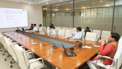 नर्मदा बेसिन से जुड़े सभी प्रोजेक्ट्स में गति लायें : मुख्यमंत्री डॉ. यादव