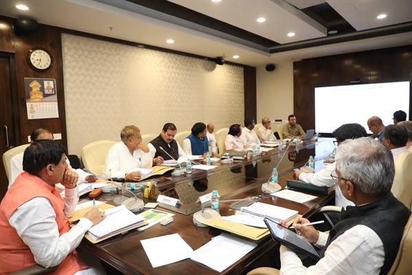 निवेश संवर्धन की नई नीतियों के अनुसार औद्योगिक इकाईयों के प्रस्तावों का परीक्षण करें : मुख्यमंत्री डॉ. यादव निवेश संवर्धन की नई नीतियों के अनुसार औद्योगिक इकाईयों के प्रस्तावों का परीक्षण करें : मुख्यमंत्री डॉ. यादव