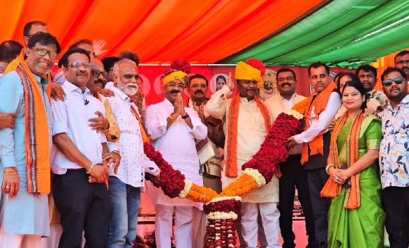 शहर के समग्र विकास के लक्ष्य के साथ करें काम : अरुण साव शहर के समग्र विकास के लक्ष्य के साथ करें काम : अरुण साव