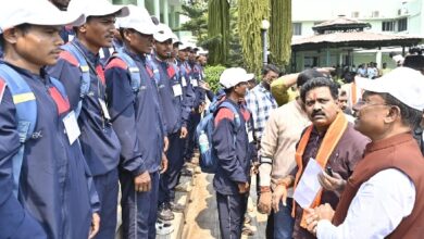 विधानसभा परिसर में गूंज उठी बीजापुर के युवाओं की बुलंद आवाज, नक्सलवाद से मुक्ति और विकास की राह पर आगे बढ़ने का है इरादा’ विधानसभा परिसर में गूंज उठी बीजापुर के युवाओं की बुलंद आवाज, नक्सलवाद से मुक्ति और विकास की राह पर आगे बढ़ने का है इरादा’