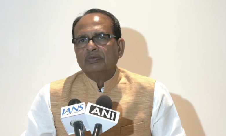 केंद्रीय कृषि मंत्री चौहान ने कहा कि किसानों से उनकी उपज खरीदी जा रही है न्यूनतम समर्थन मूल्य पर