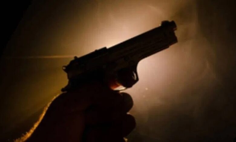 गर्लफ्रैण्ड को लेकर हुए विवाद में फायरिंग, आरोपी गिरफ्तार