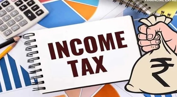 नया स्लैब :12 लाख रुपये तक की सालाना आय पर कोई टैक्स नहीं