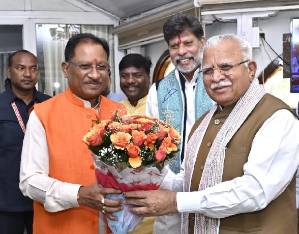 मुख्यमंत्री साय से केन्द्रीयरी मंत्री मनोहर लाल खट्टर ने की मुलाकात मुख्यमंत्री साय से केन्द्रीयरी मंत्री मनोहर लाल खट्टर ने की मुलाकात