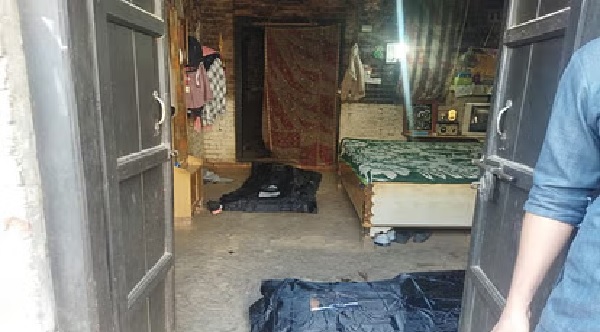 ऑनर किलिंग प्रेमी युगलो को लड़की के परिजनों ने दोनों को फंदा लगाकर मार डाला