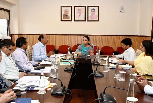 गर्भवती महिलाओं को पौष्टिकता के अनुसार दिया जाए सुपोषण न्यूट्री किट : दिया कुमारी