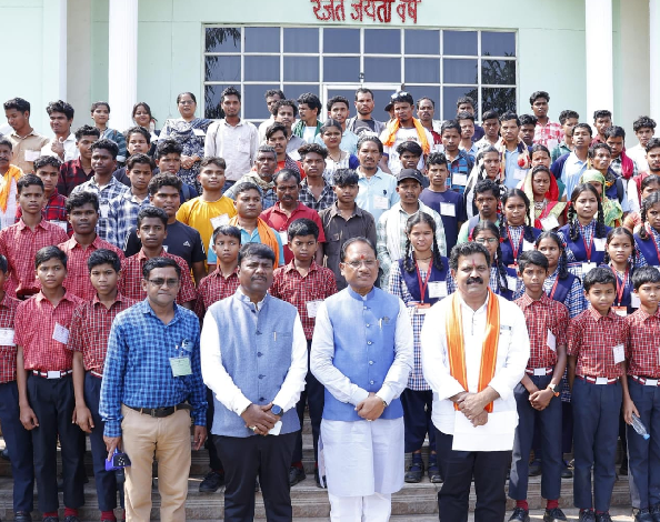 अबूझमाड़ के विकास को गति देना हमारी प्राथमिकता : मुख्यमंत्री साय अबूझमाड़ के विकास को गति देना हमारी प्राथमिकता : मुख्यमंत्री साय