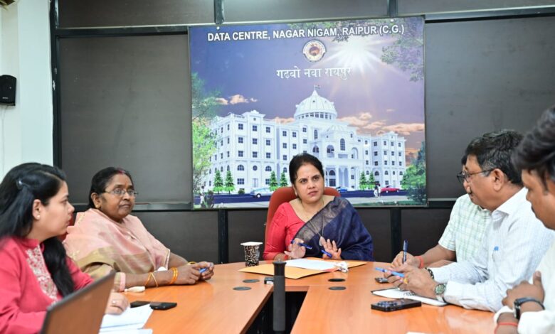 महापौर मीनल ने 15 वें वित्त आयोग के कार्यो की समीक्षा की, जनप्रतिनिधियों से समन्वय बनाकर कार्य कराने के निर्देश