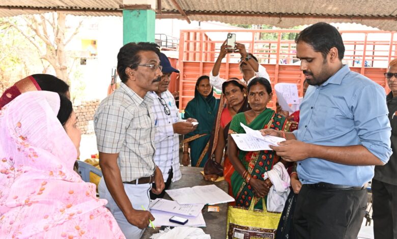 सुशासन तिहार: समस्याओं के समाधान के लिए आवेदन देने का सिलसिला शुरू