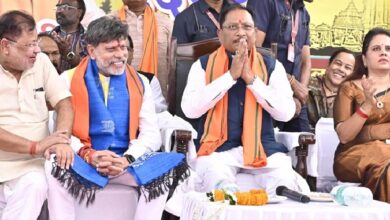 मुख्यमंत्री साय ने स्वतंत्रता संग्राम सेनानी मधुसूदन दास की प्रतिमा पर किया माल्यार्पण