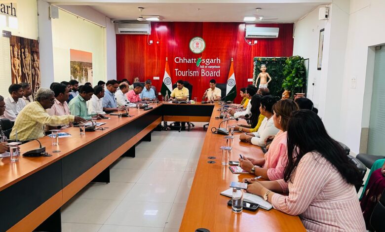 छत्तीसगढ़ टूरिज्म बोर्ड की समीक्षा बैठक सम्पन्न, नवनियुक्त अध्यक्ष नीलू शर्मा ने की योजनाओं की विस्तार से समीक्षा छत्तीसगढ़ टूरिज्म बोर्ड की समीक्षा बैठक सम्पन्न, नवनियुक्त अध्यक्ष नीलू शर्मा ने की योजनाओं की विस्तार से समीक्षा