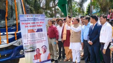 CM साय ने कैंसर डिटेक्शन वैन को हरी झंडी दिखाकर किया रवाना