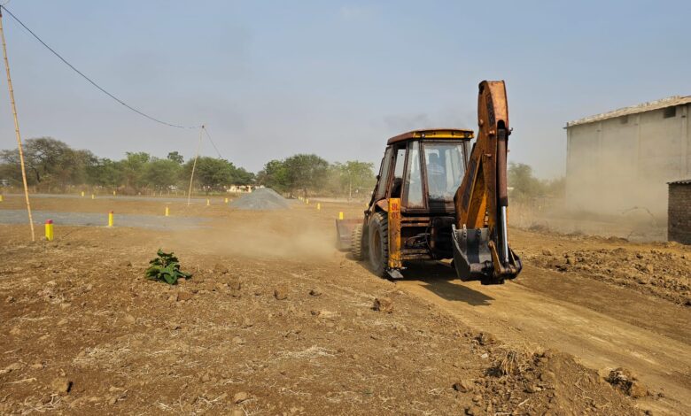 सुशासन तिहार का असरः अवैध प्लॉटिंग पर जोता में चला बुलडोजर