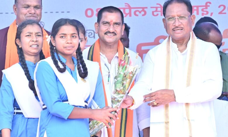 बीते डेढ़ साल में हमने जनता के लिए काम किया,इसलिए जनता के बीच जा रहे:मुख्यमंत्री बीते डेढ़ साल में हमने जनता के लिए काम किया,इसलिए जनता के बीच जा रहे:मुख्यमंत्री