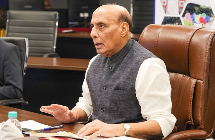 रक्षा मंत्री ने तीन डीपीएसयू को मिनीरत्न का दर्जा देने की दी मंजूरी