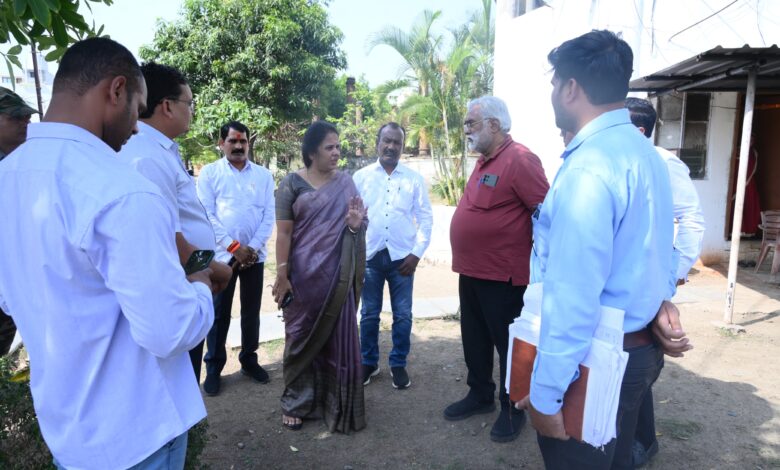 महापौर पहुंची कैपिटल सिटी फेस -2 सड्डू, 2 दिनों में पेयजल समस्या का निदान करने के निर्देश महापौर पहुंची कैपिटल सिटी फेस -2 सड्डू, 2 दिनों में पेयजल समस्या का निदान करने के निर्देश