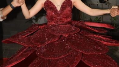 उर्फी जावेद का ये नया ड्रेस ट्रेंड में, पैपराजी को दिया एक अलग पोज