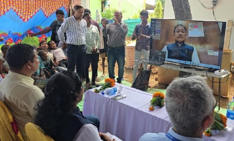 कभी माओवादियों की बटालियन नंबर-1 का गढ़ था पामेड़, खुला ग्रामीण बैंक