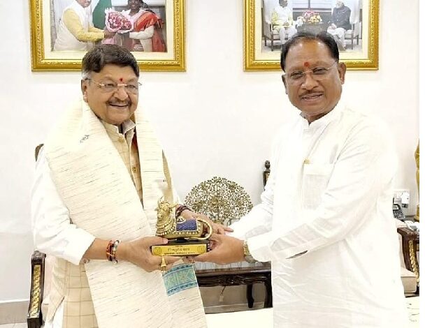 सीएम साय से कैलाश विजयवर्गीय ने की मुलाकात सीएम साय से कैलाश विजयवर्गीय ने की मुलाकात