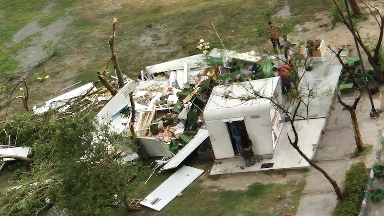 राजधानी में मौसम का मिजाज अचानक से बदला, आंधी का तांडव, मौसम सुहाना