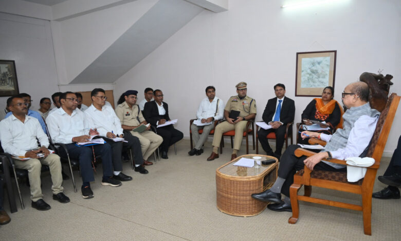 ज्यपाल ने खैरागढ़ जिले में गोद ग्राम सोनपुरी के विकास कार्यों का लिया जायजा ज्यपाल ने खैरागढ़ जिले में गोद ग्राम सोनपुरी के विकास कार्यों का लिया जायजा