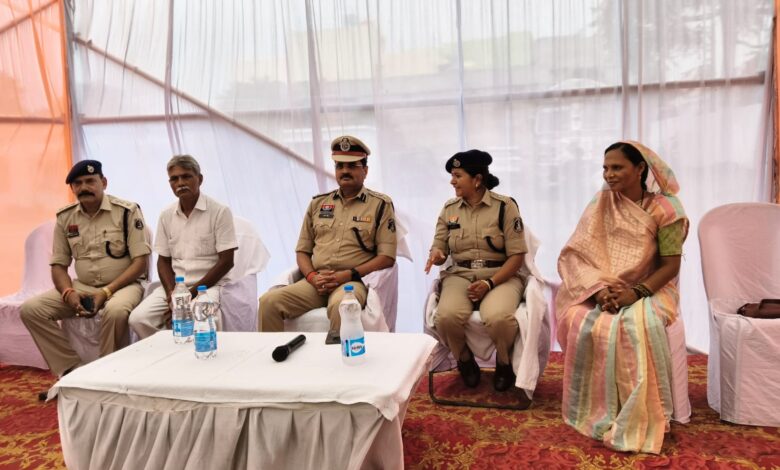 मस्तुरी में खुला डीएसपी ऑफिस, एसएसपी ने किया शुभांरभ मस्तुरी में खुला डीएसपी ऑफिस, एसएसपी ने किया शुभांरभ