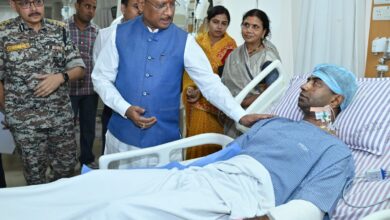 मुख्यमंत्री ने नक्सली हमले में घायल हुए जवानों का जाना हालचाल