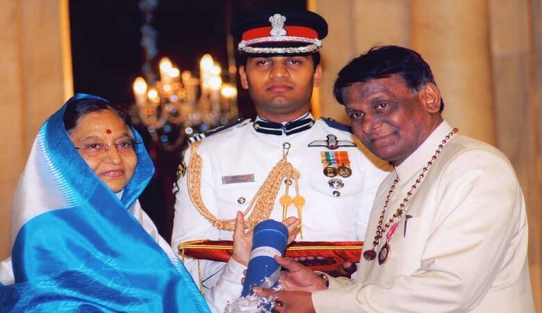 हास्य कवि पद्मश्री डॉ. सुरेन्द्र दुबे का निधन