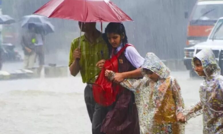 हिमाचल में बारिश का ऑरेंज अलर्ट, शिमला में स्कूलों और आंगनबाड़ी केंद्रों को बंद रखने के निर्देश