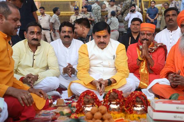 माँ क्षिप्रा के कल कल बहते शुद्ध जल के साथ होगा सिंहस्थ का भव्य आयोजन : मुख्यमंत्री डॉ यादव