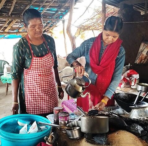 छोटे कदम, बड़ी उड़ान: महतारी वंदन योजना से हिन्देश्वरी बनीं सफल उद्यमी छोटे कदम, बड़ी उड़ान: महतारी वंदन योजना से हिन्देश्वरी बनीं सफल उद्यमी