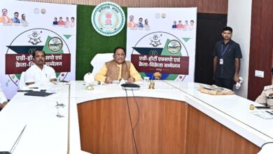 कृषकों की समृद्धि हमारा संकल्प: नवाचार और तकनीक से सशक्त होंगे छत्तीसगढ़ के अन्नदाता : मुख्यमंत्री साय कृषकों की समृद्धि हमारा संकल्प: नवाचार और तकनीक से सशक्त होंगे छत्तीसगढ़ के अन्नदाता : मुख्यमंत्री साय