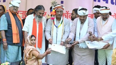 मुख्यमंत्री साय बुढालपेन करसाड़ एवं मांदरी महोत्सव में हुए शामिल, गोंडवाना सामाजिक भवन के लिए 25-25 लाख रूपए की घोषणा