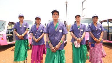 नवा रायपुर में महिलाएं दौड़ा रही पिंक ई-रिक्शा, रोजगार के खुले द्वार, आवाजाही होने लगी सुगम