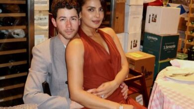 बॉलीवुड के फेवरेट कपल्स : प्रियंका बैठे नजर आई निक जोनस के गोद में, शेयर की फोटो बॉलीवुड के फेवरेट कपल्स : प्रियंका बैठे नजर आई निक जोनस के गोद में, शेयर की फोटो